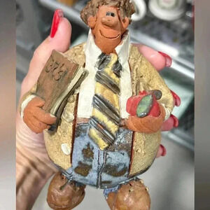 Sara Meadows Teacher pottery